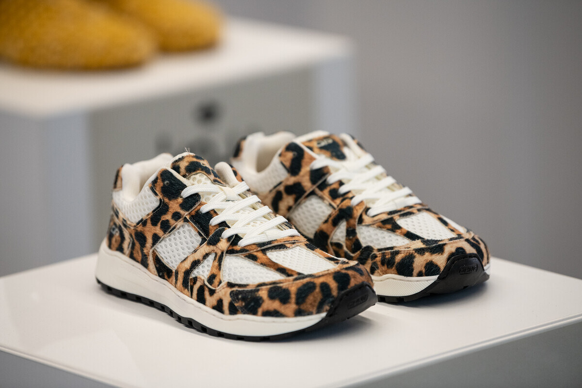 Animal print barefoot trainers displayed on a shelf, photo by Messe Offenbach / Laura Brichta